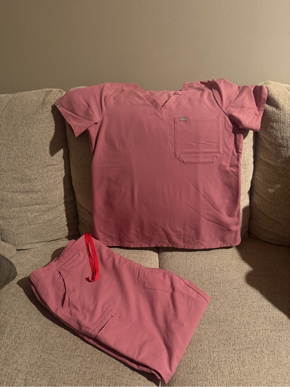 Figs pink set